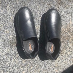 safeTstep Black slip resistant shoes